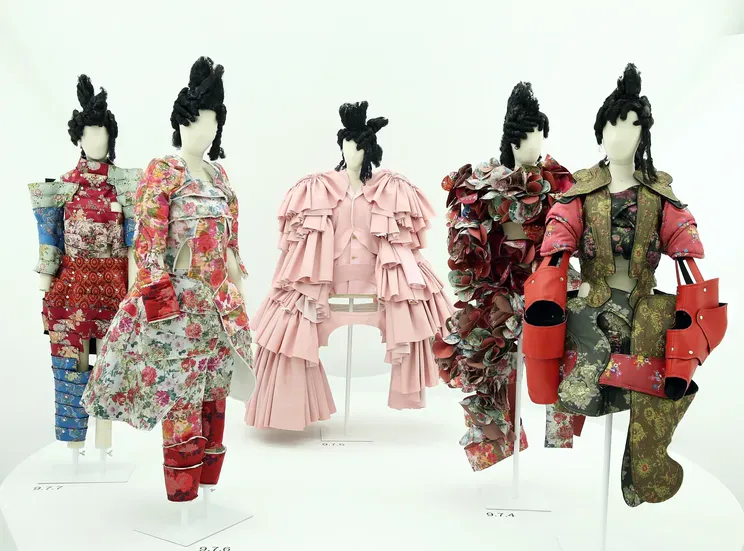 Выставка Rei Kawakubo/Comme des Garcons: Art Of The In-Between